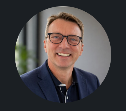 Portrait photograph of Andreas Schneider, founder and lead developer of SQL DATA LENS